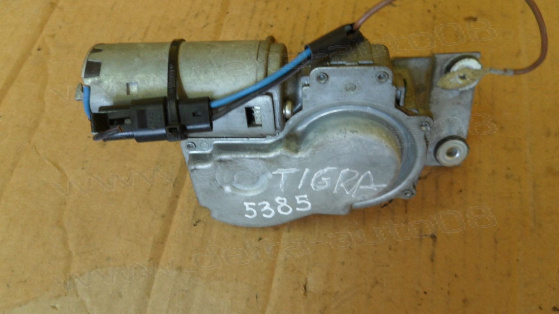 Мотор задна чистачка за Opel Tigra A, 1994-2000г., 90 482 010, 90482010, SWMP 404125, SWMP404125, 404125