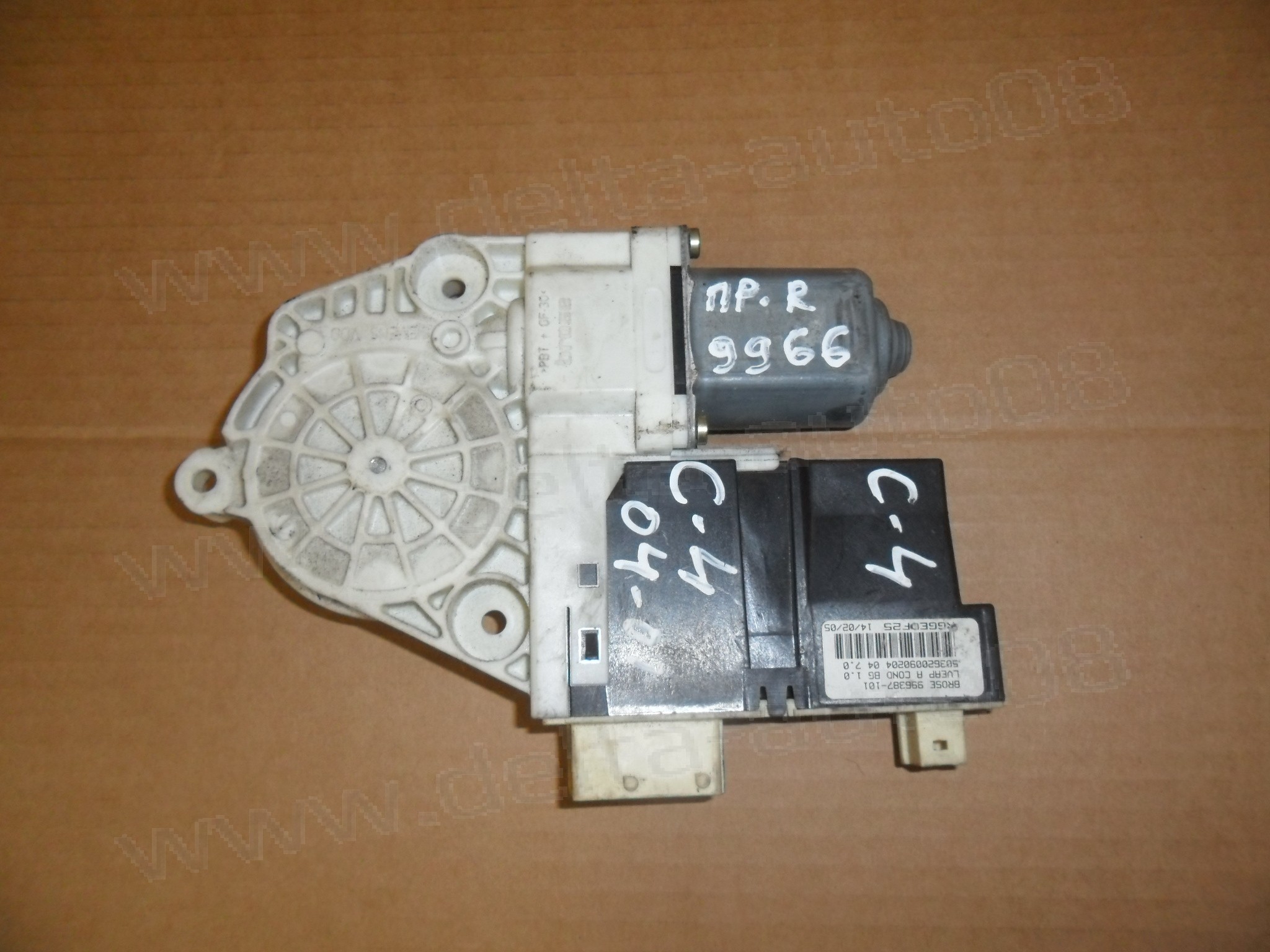 Мотор стъклоповдигач, преден десен, Citroen C4, 2004-2008г., 997831-101, 997831101, 774.60047.01, 7746004701 