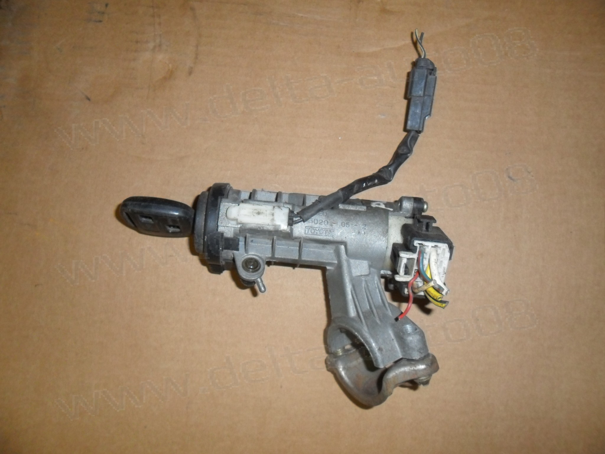 Контактен ключ, патрон, клеморед, Toyota Avensis, 2000-2003г., 45020-05-2, 45020052 