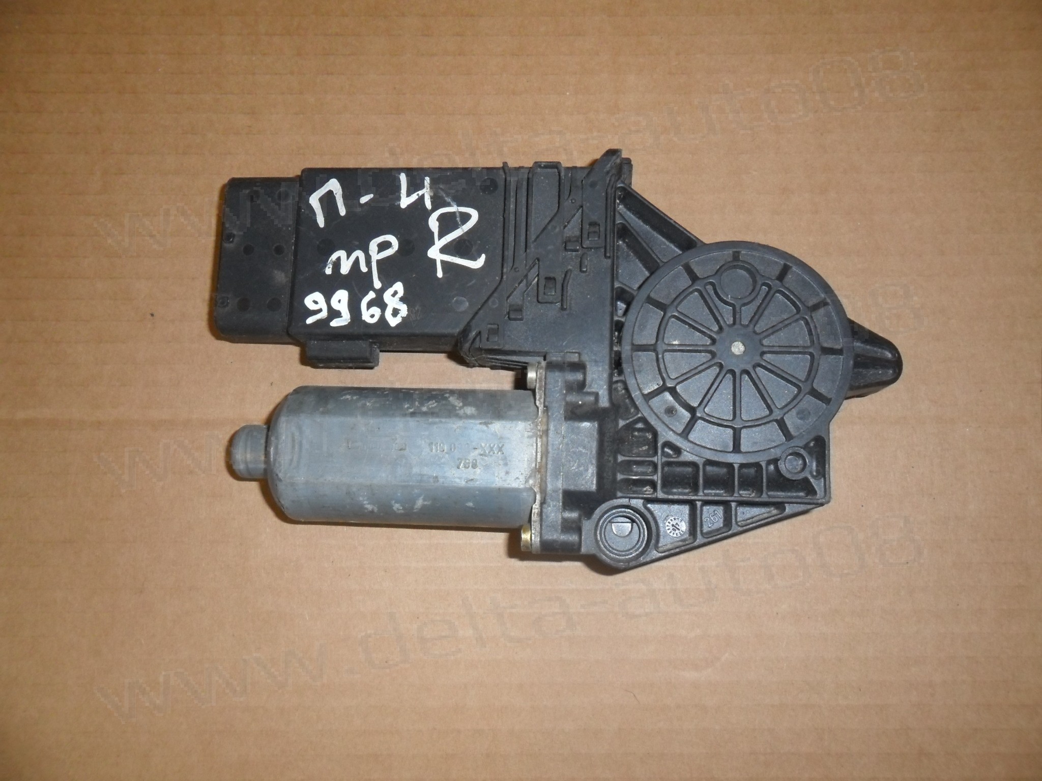 Мотор стъклоповдигач, преден десен, VW passat IV B5, 1999-2005г., 119 090-XXX, 119090-XXX, 119090XXX, 101431-200, 101431200, 0 130 821 694, 0130821694 