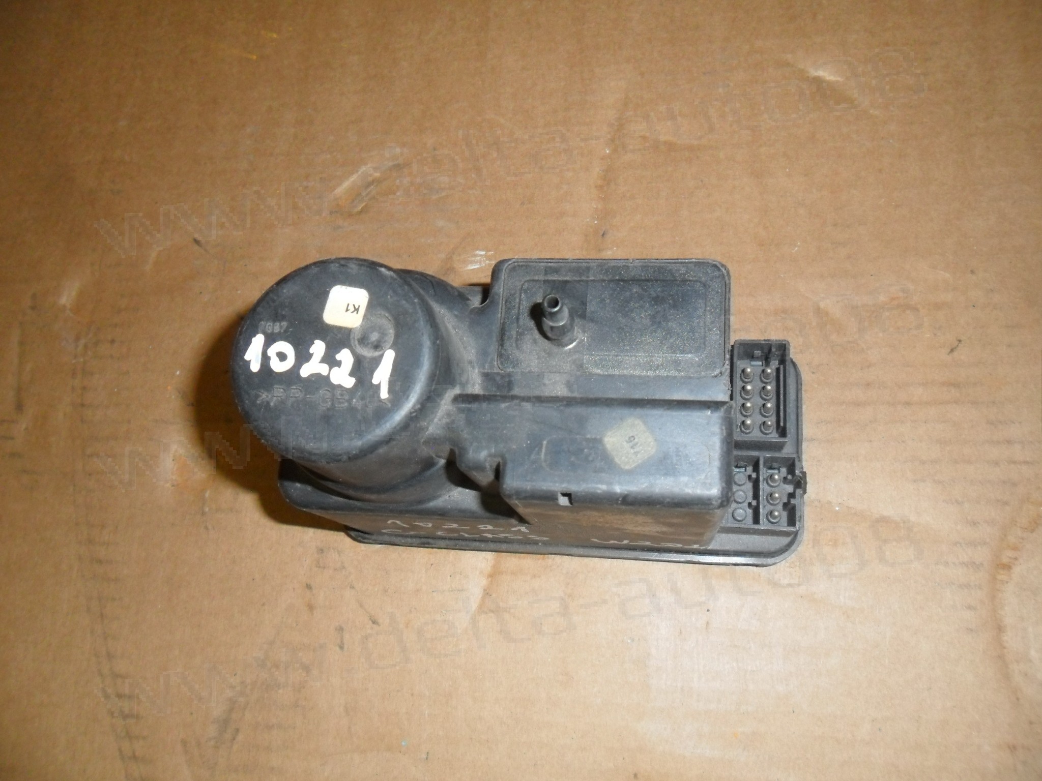 Вакуум помпа централно заключване за Mercedes C-Class, W202, 202 800 19 48, 2028001948 