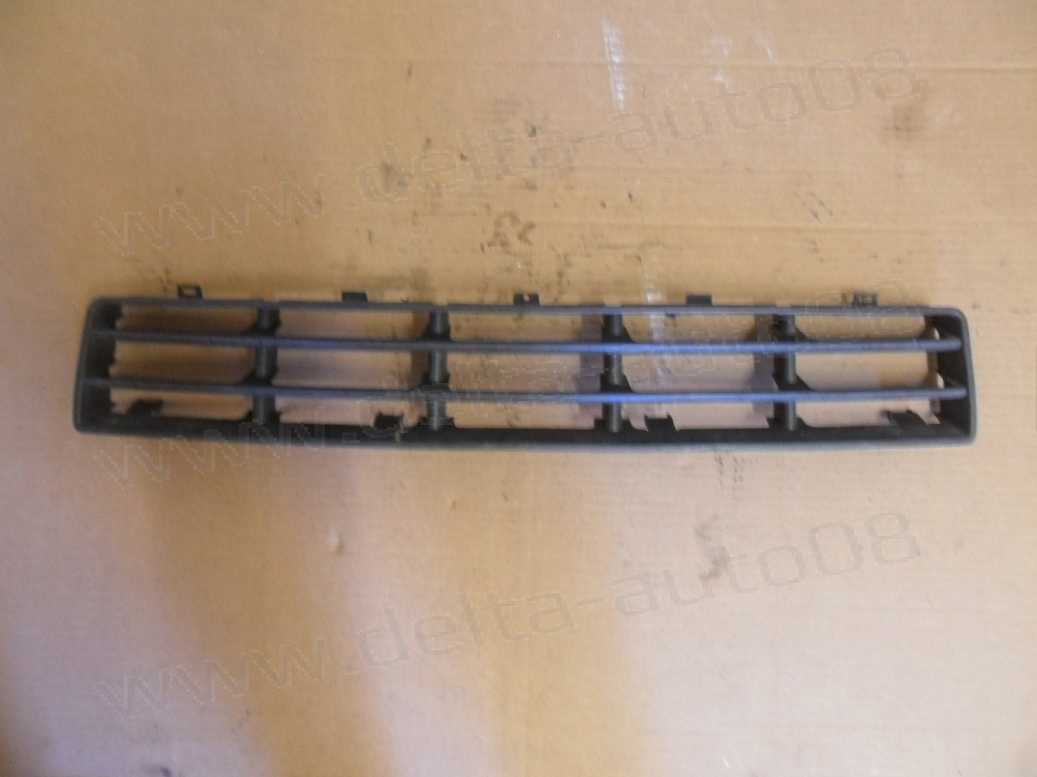 Решетка предна броня за VW Golf IV, 1J0 853 677 D, 1J0853677D