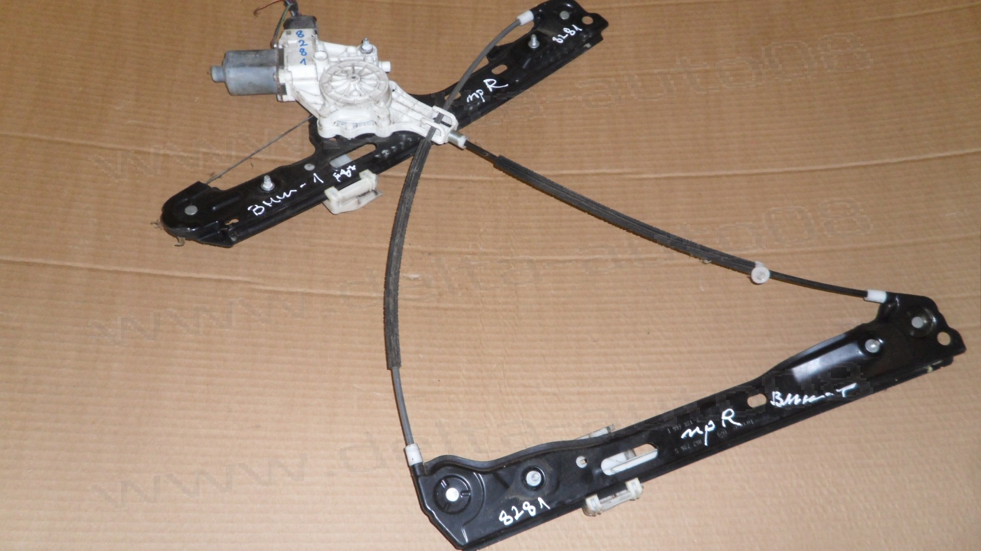 Стъклоповдигач, преден десен, BMW 1, E87, 2004-2011г., 0 130 822 227, 0130822227, 7 138 466 E, 7138466E, 7 067 796 S, 7067796S