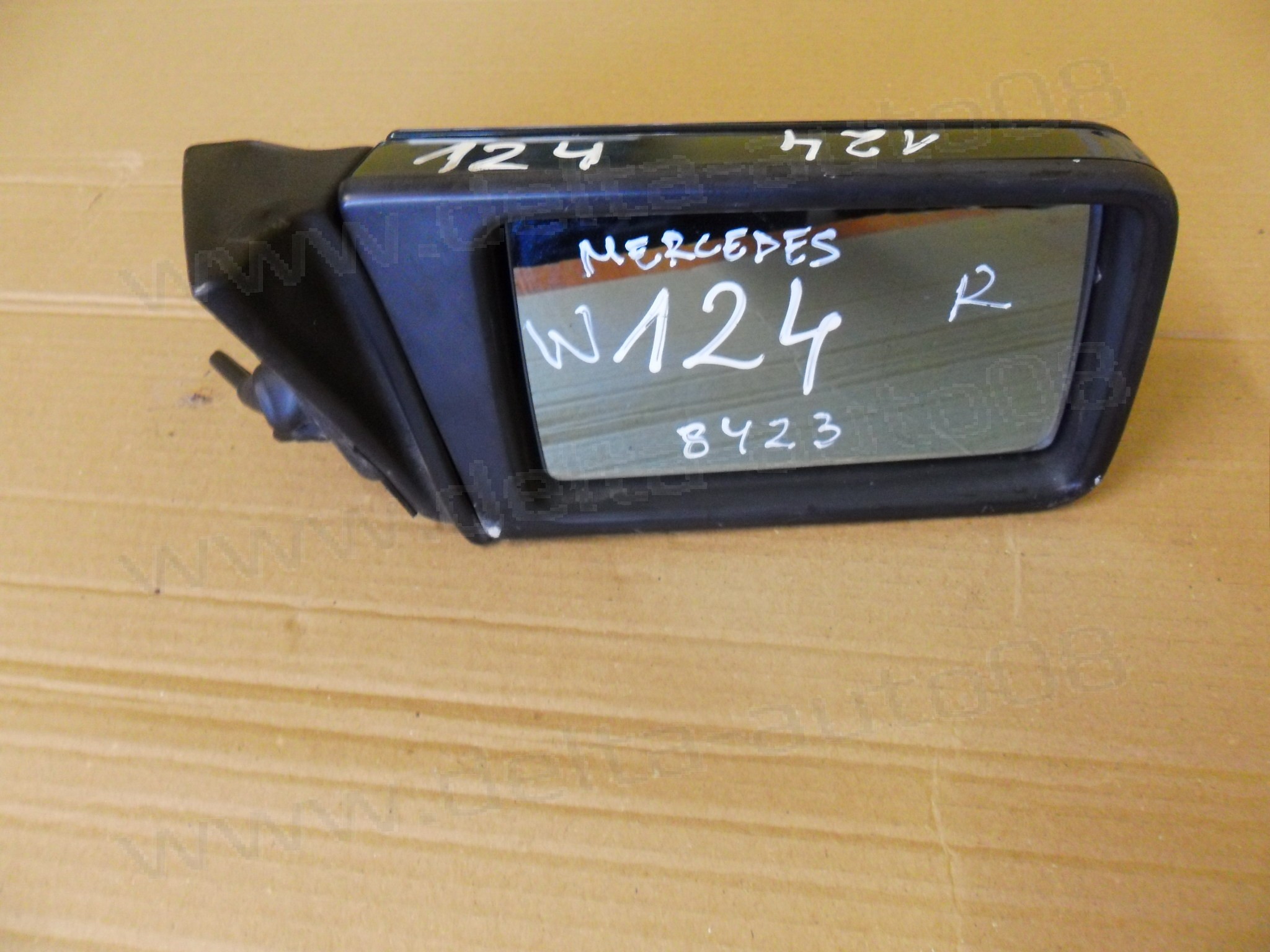 Огледало дясно за Mercedes W124, 124 811 02 98, 1248110298, електрическо