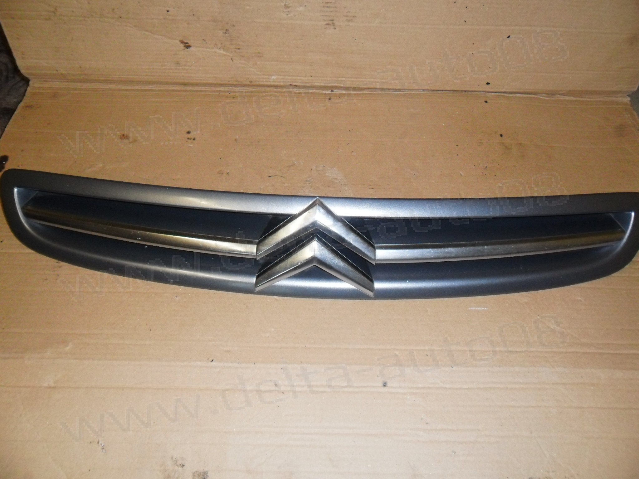 Решетка радиатор за Citroen Xsara Picasso, 2004-2011г., 9650059377, 9650059677 