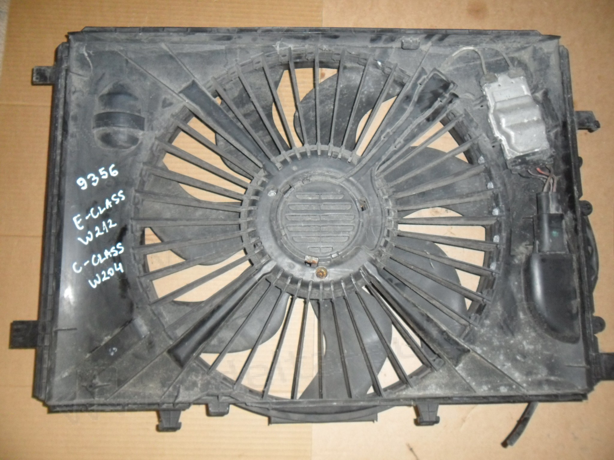 Перка охлаждане за Mercedes Е-Class, W212, C-Class, W204, 200 CDI, 2009-2013г., 3 316 613 344, 3136613344, 0 130 307 134, 0130307134, 3 135 103 789, 3135103789, A 204 500 07 55, A2045000755, A 204 500 03 93, A2045000393