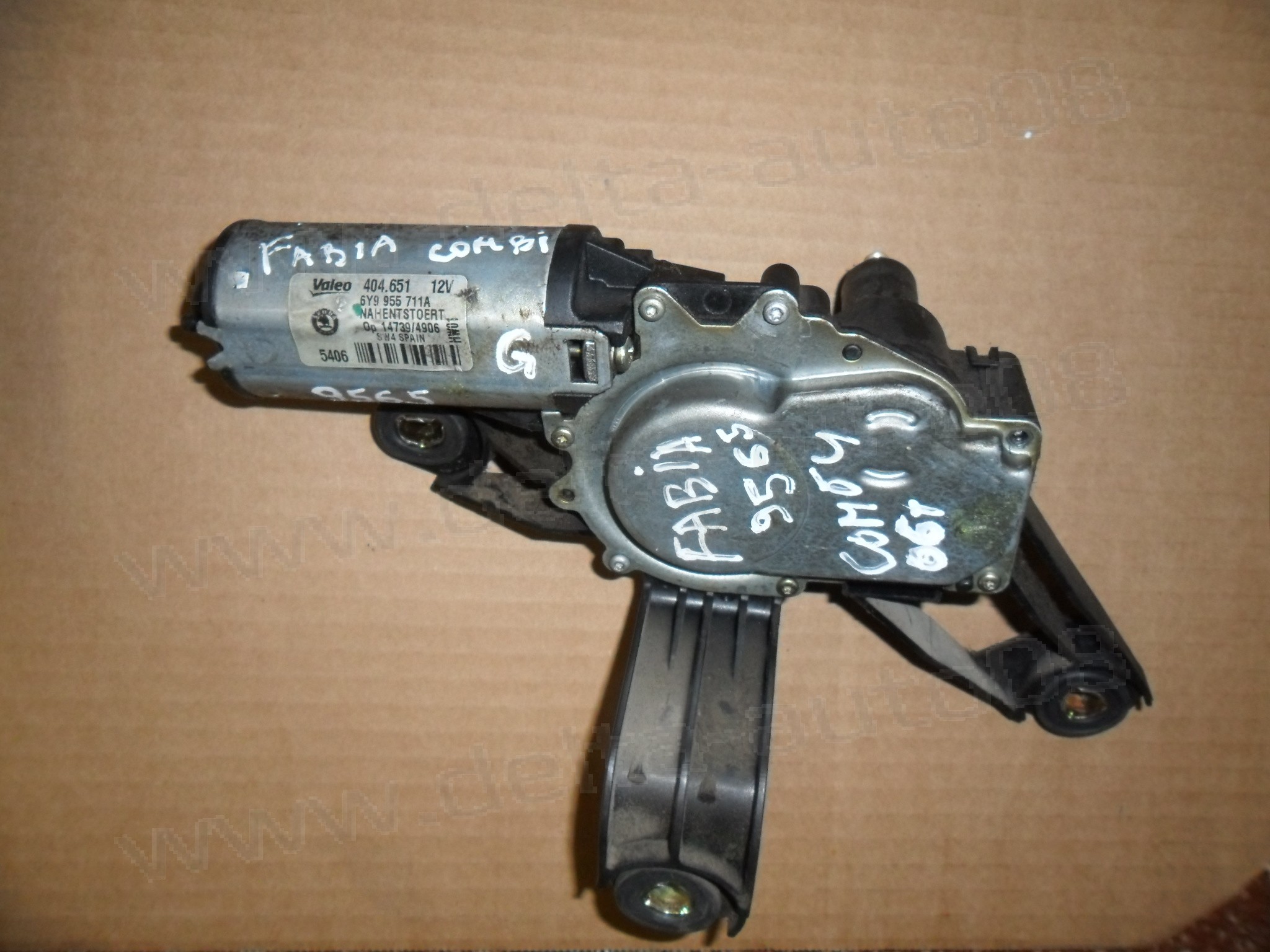 Мотор задна чистачка за Skoda Fabia, 2000-2007г., 6Y9 955 711A, 6Y9955711A, комби 