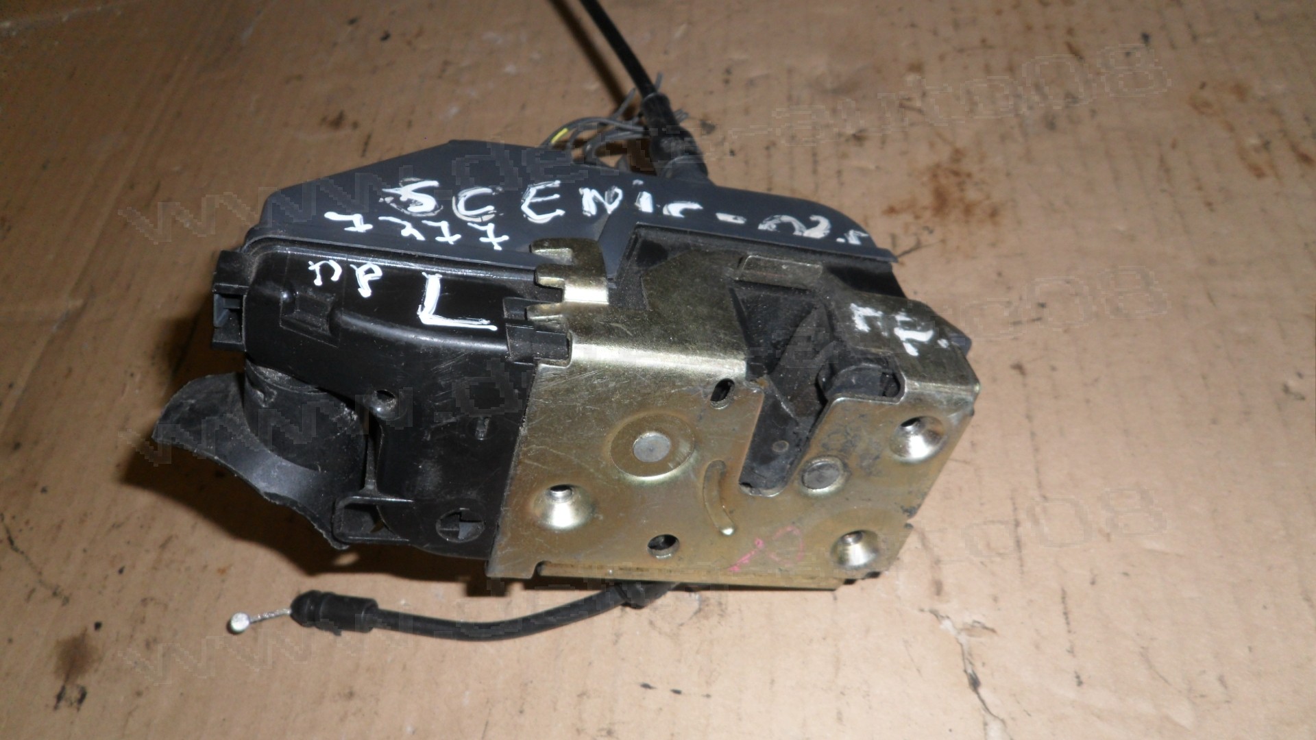 Брава, предна лява за Renault Scenic, 2003-2010г.