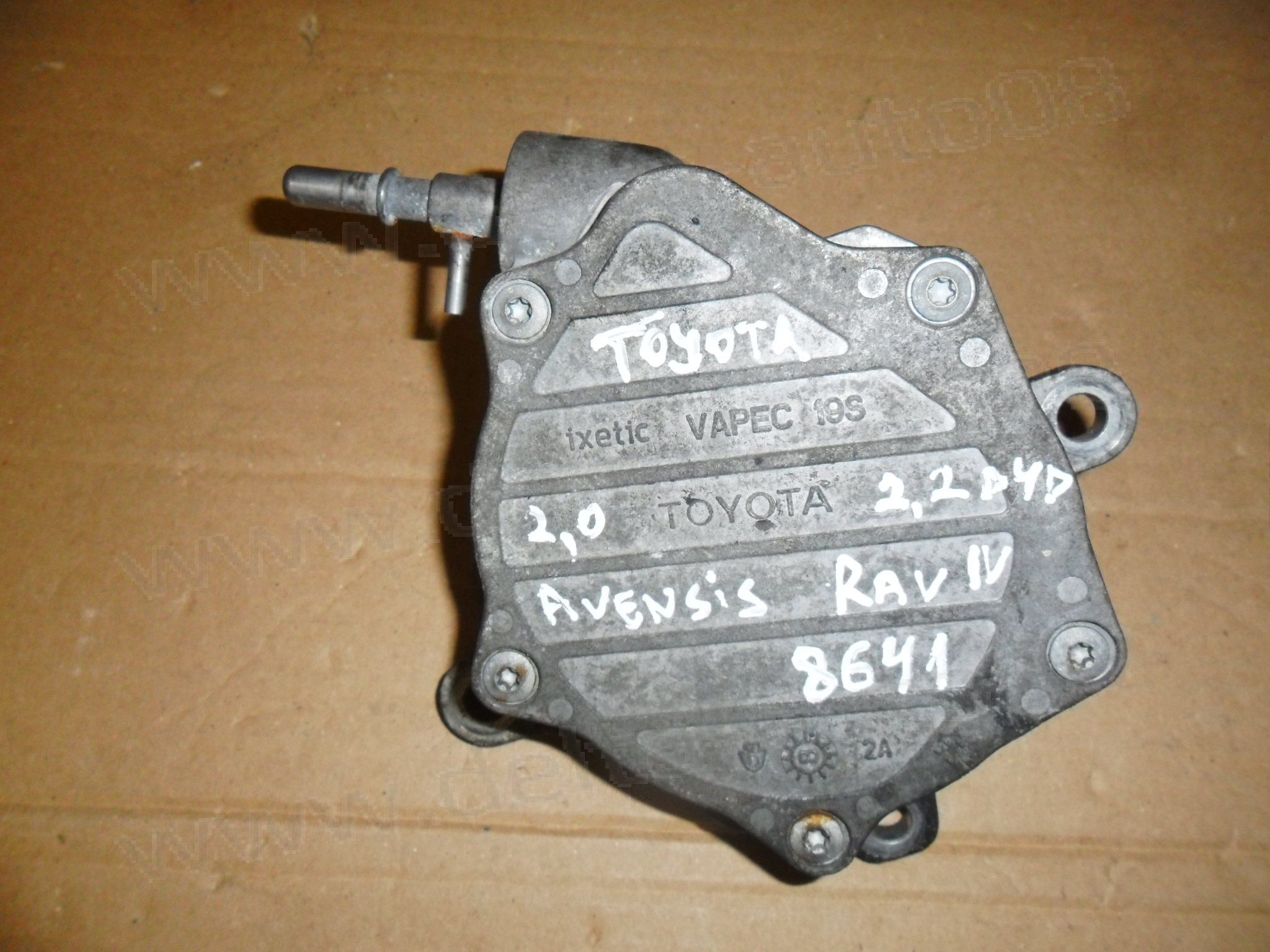 Вакуум помпа за Toyota Avensis III, RAV 4, 2.0, 2.2 D4D, 2004-2012г., Vapec 19S 