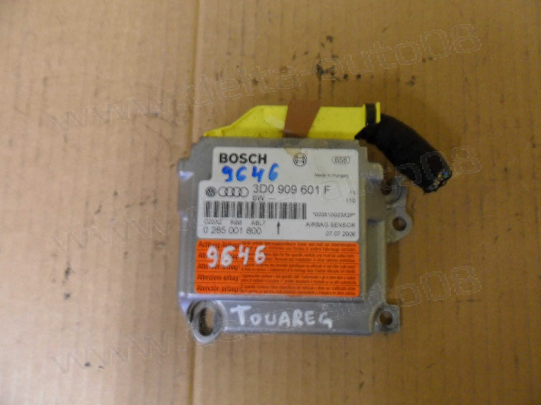 Сензор Airbag за VW Touareg, 3.0 TDI, 2002-2010г., 3D0 909 601 F, 3D0909601F, 0 285 001 800, 0281001800