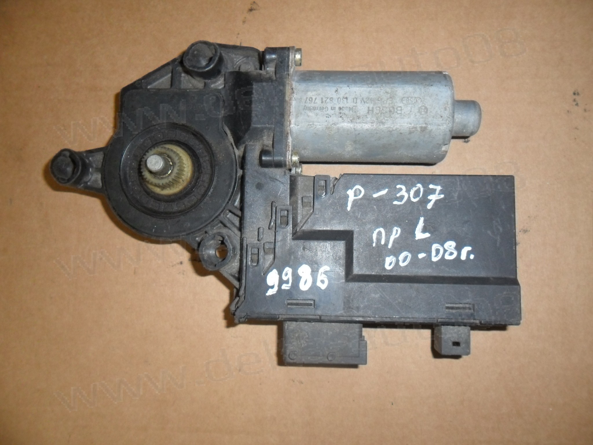 Мотор стъклоповдигач, преден ляв, Peugeot 307, 2000-2008г., 0 130 821 767, 0130821767