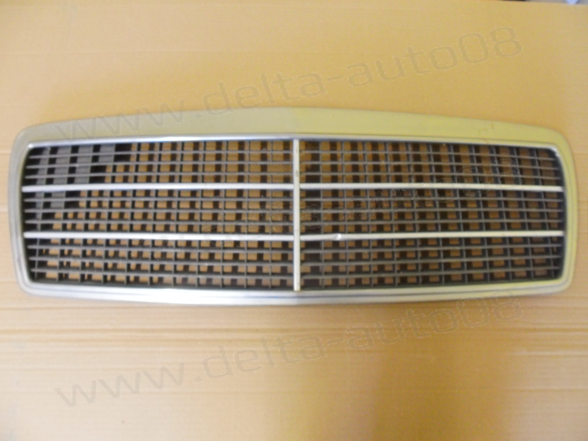 Решетка радиатор за Mercedes E-Class, W210, 1995-2003г., A 210 888 0023, A2108880023