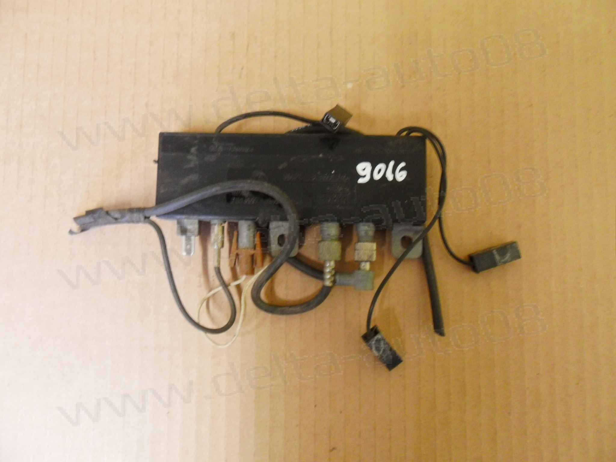 Усилвател антена за BMW, 5, 7, E38, Е39, 65.25-8 375 175, 65.25-8375175, 65.258375175, 65258375175 