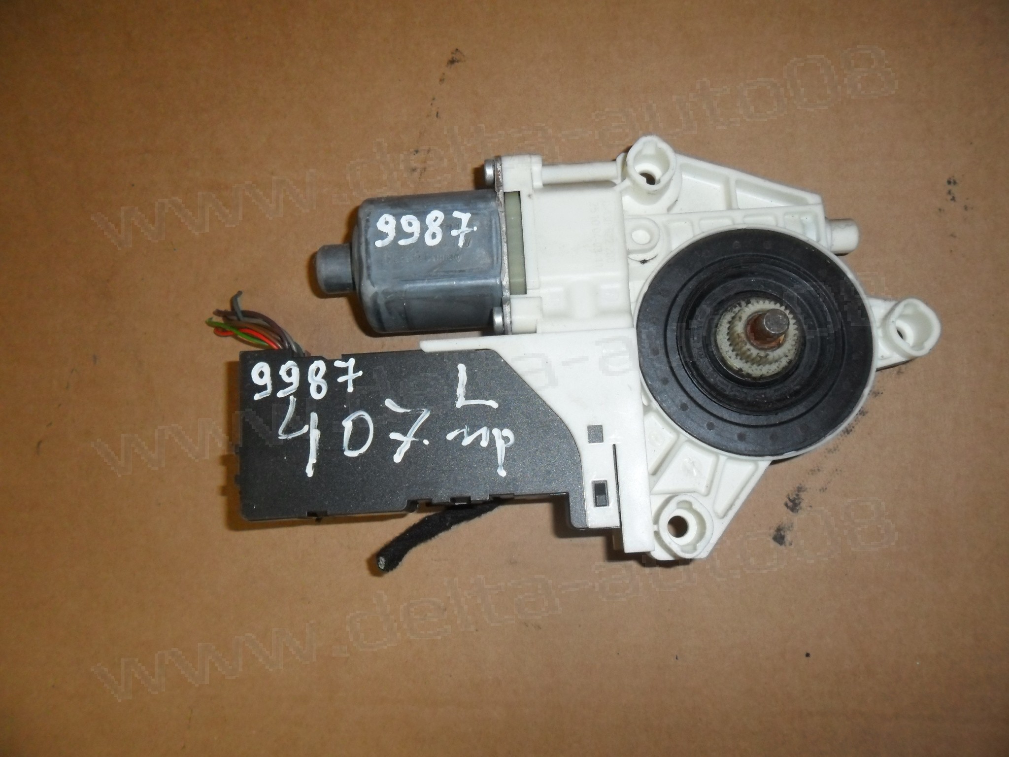 Мотор стъклоповдигач, преден ляв, Peugeot 407, 2004-2010г., 994 650-101, 994650101, 1 137 328 125, 1137328125