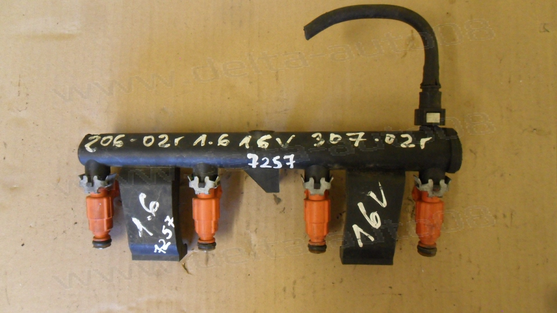 Горивна рейка, дюзи за Peugeot 206, 307, Citroen C2, C3, C4, Xsara, 1.6i, 16V, 1998-2010г., F02869, 9636520780 