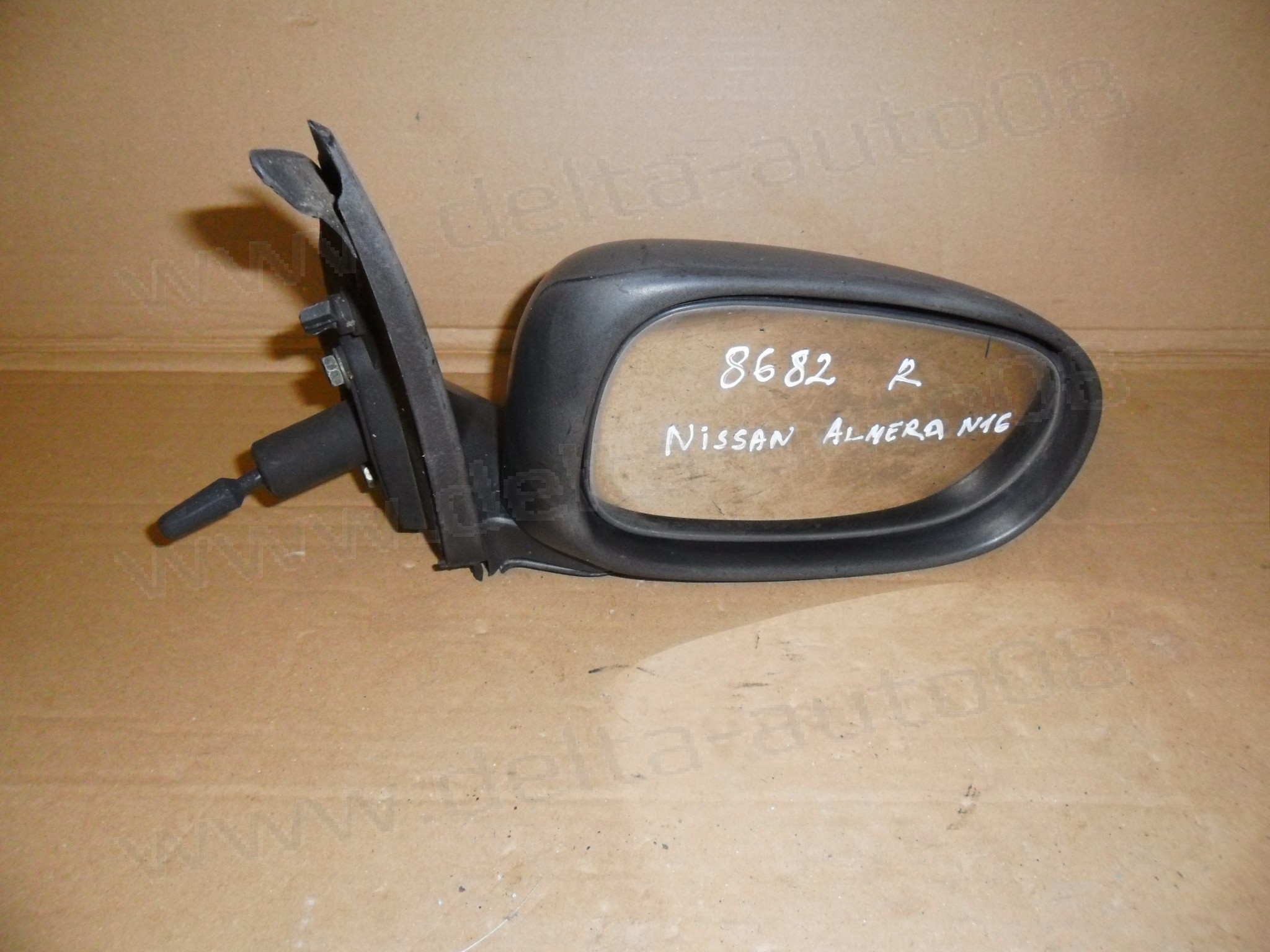 Огледало дясно за Nissan Almera II N16, 2000-2006г., механично