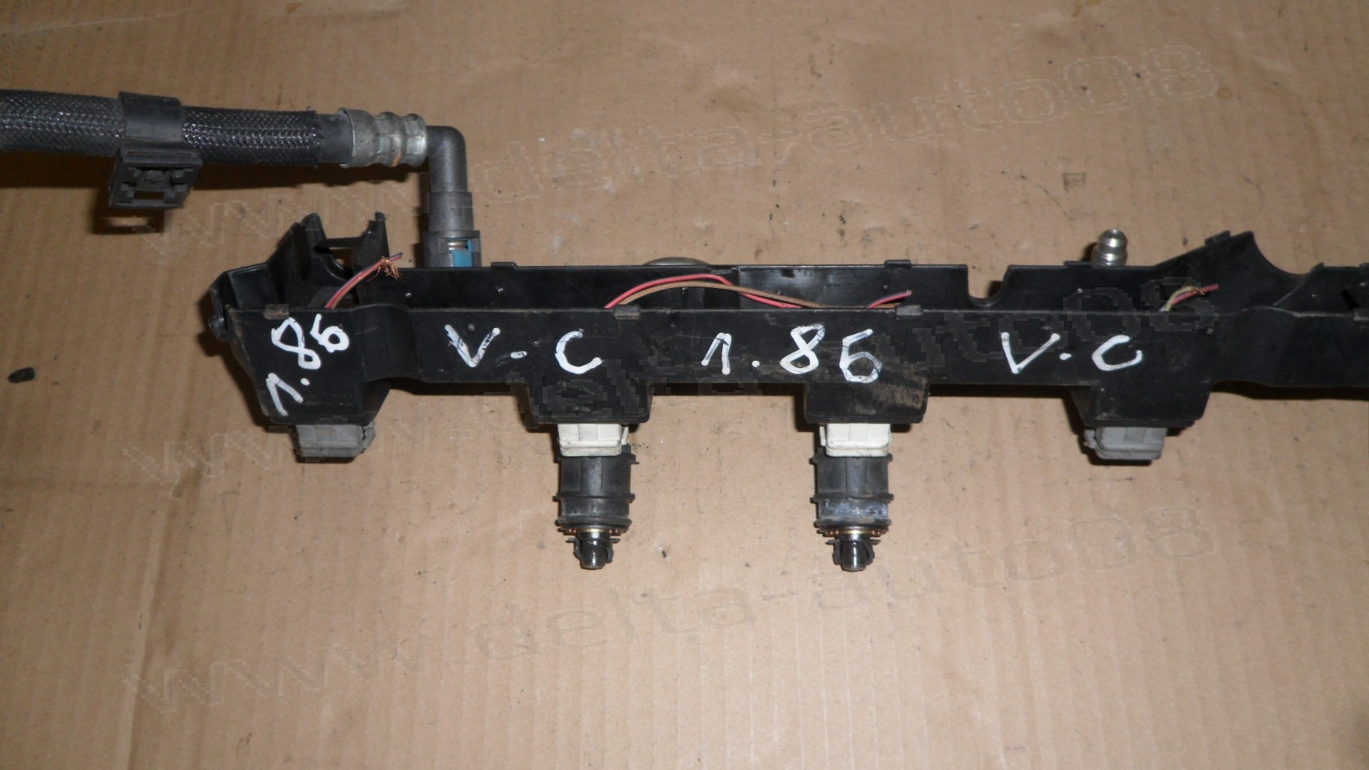 Горивна рейка, дюза предлагана от Opel Vectra C, 1.8i, 100184-501, 100184501