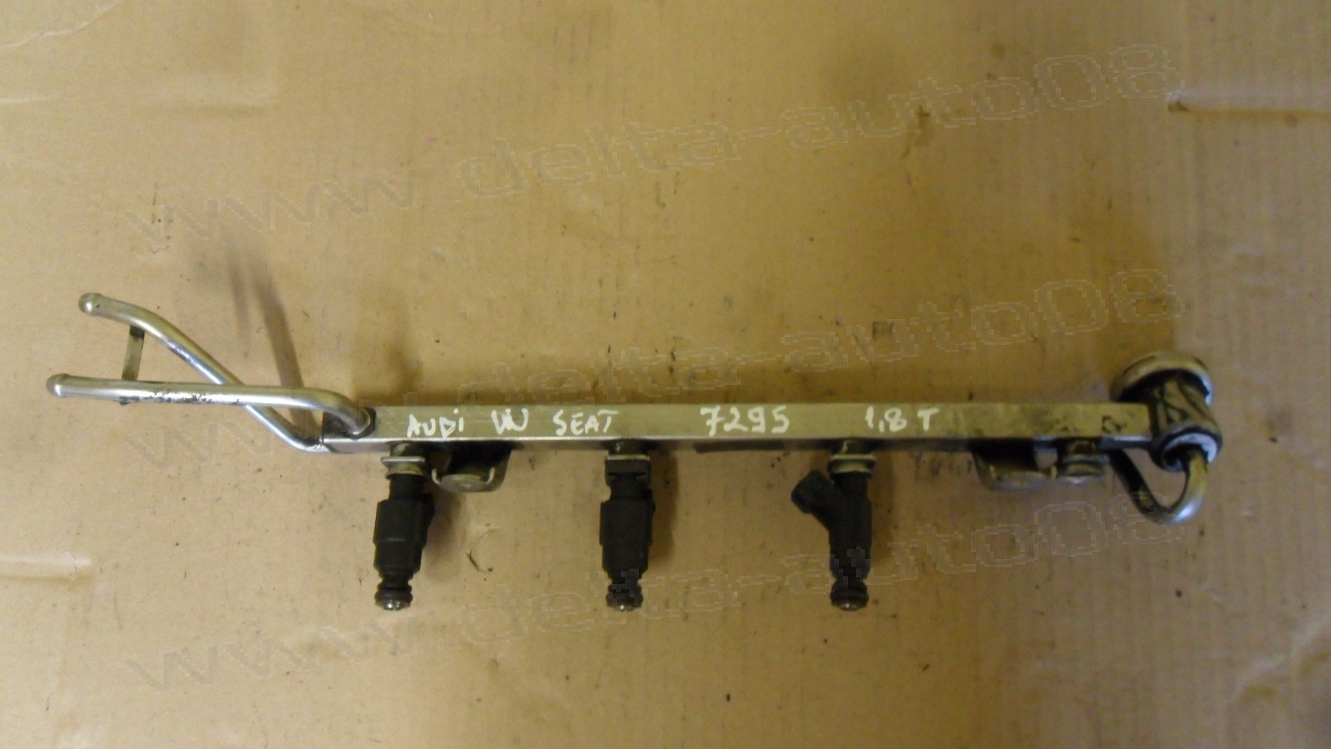 Горивна рейка, дюзи за VW, Audi, Seat Leon, 1.8T, 1999-2005г., 06A 133 681 B, 06A133681B