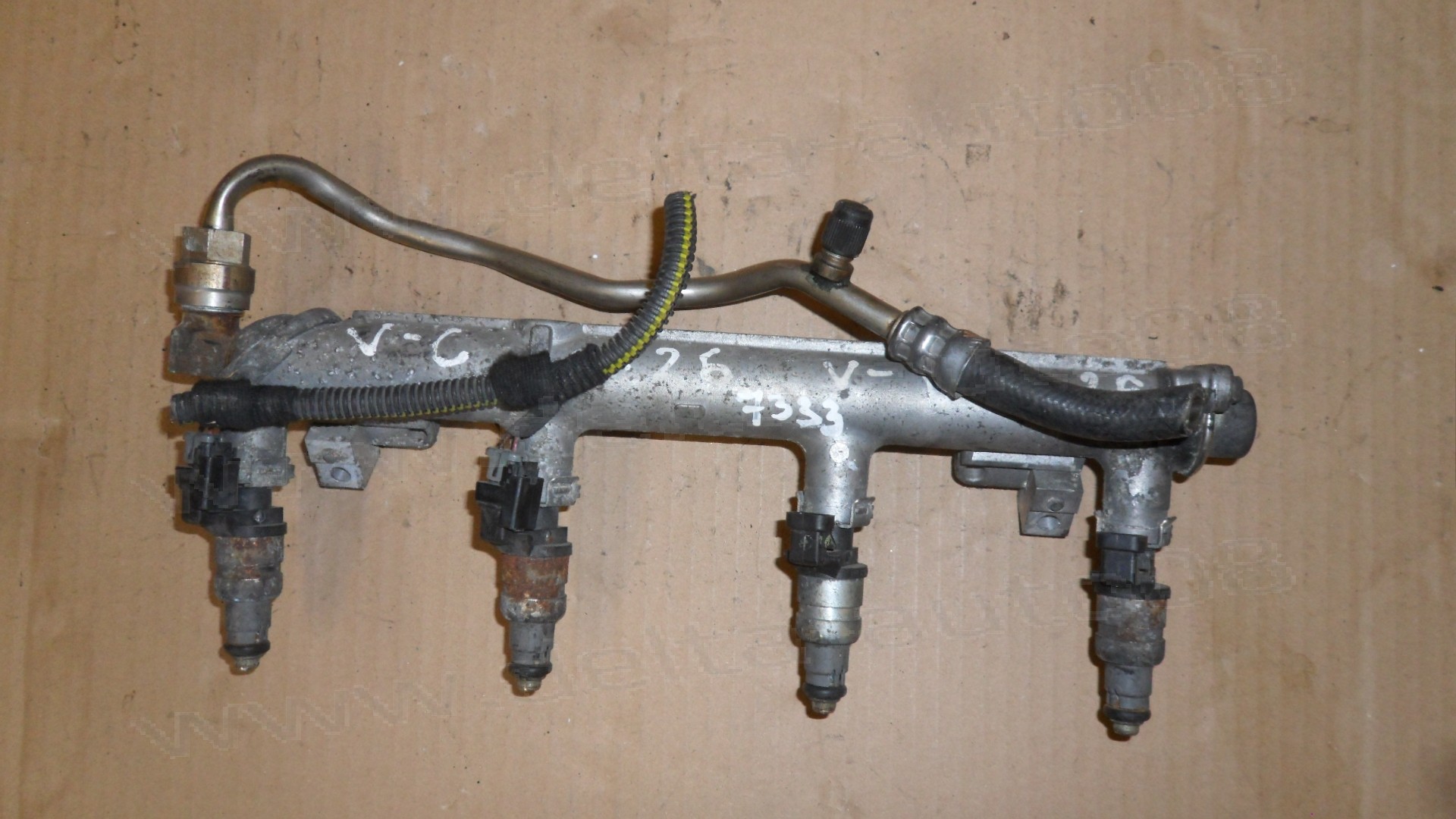 Горивна рейка, дюза за Opel Vectra C, 2.2i, 16V, 2002г.