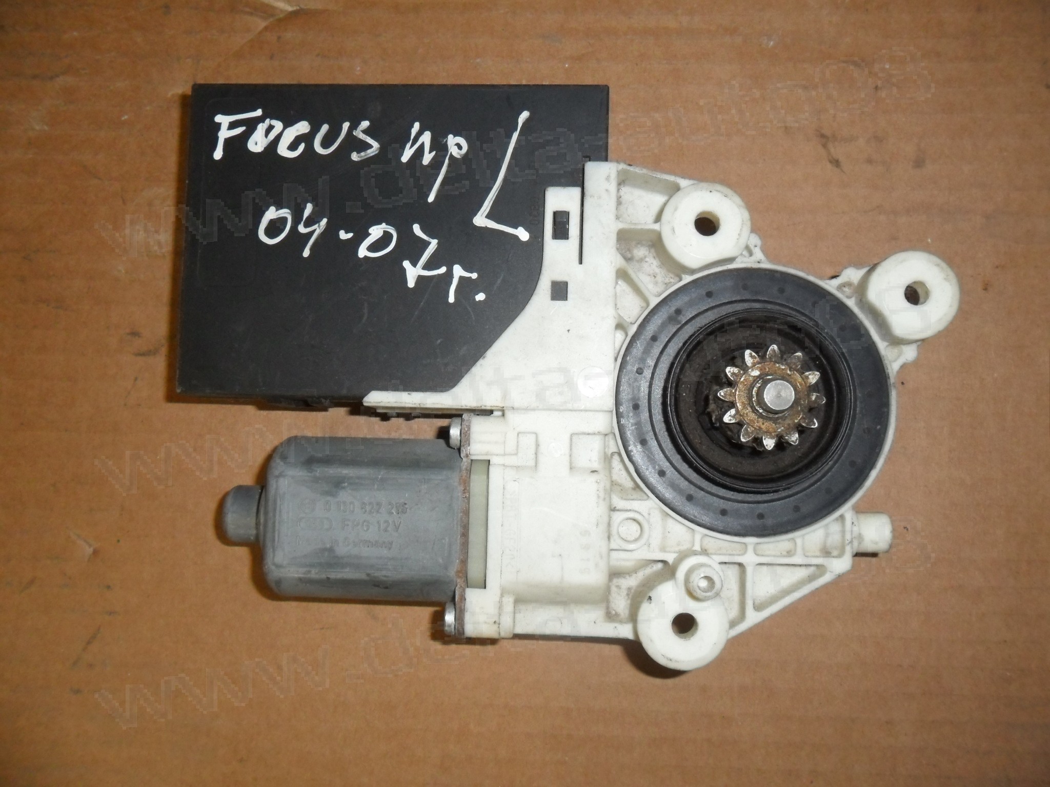 Мотор стъклоповдигач, преден ляв, Ford Focus II, 2004-2008г., 0 130 822 215, 0130822215, 994 811-101, 994811-101, 994811101, 981534-103, 981534103 