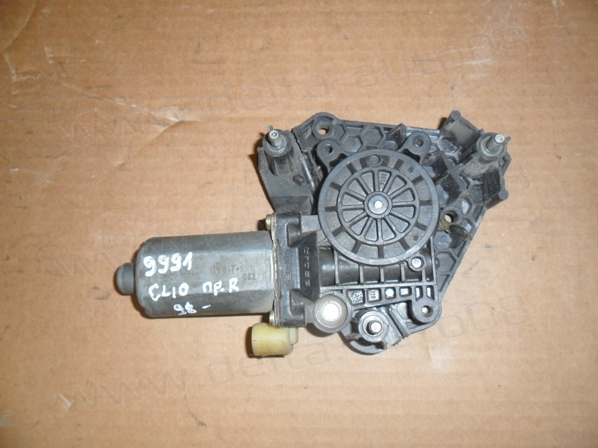 Мотор стъклоповдигач, преден десен, Renault Clio, 1998-2012г., 114 847-XXX, 114847-XXX, 114847XXX, 0 130 821 690, 0130821690
