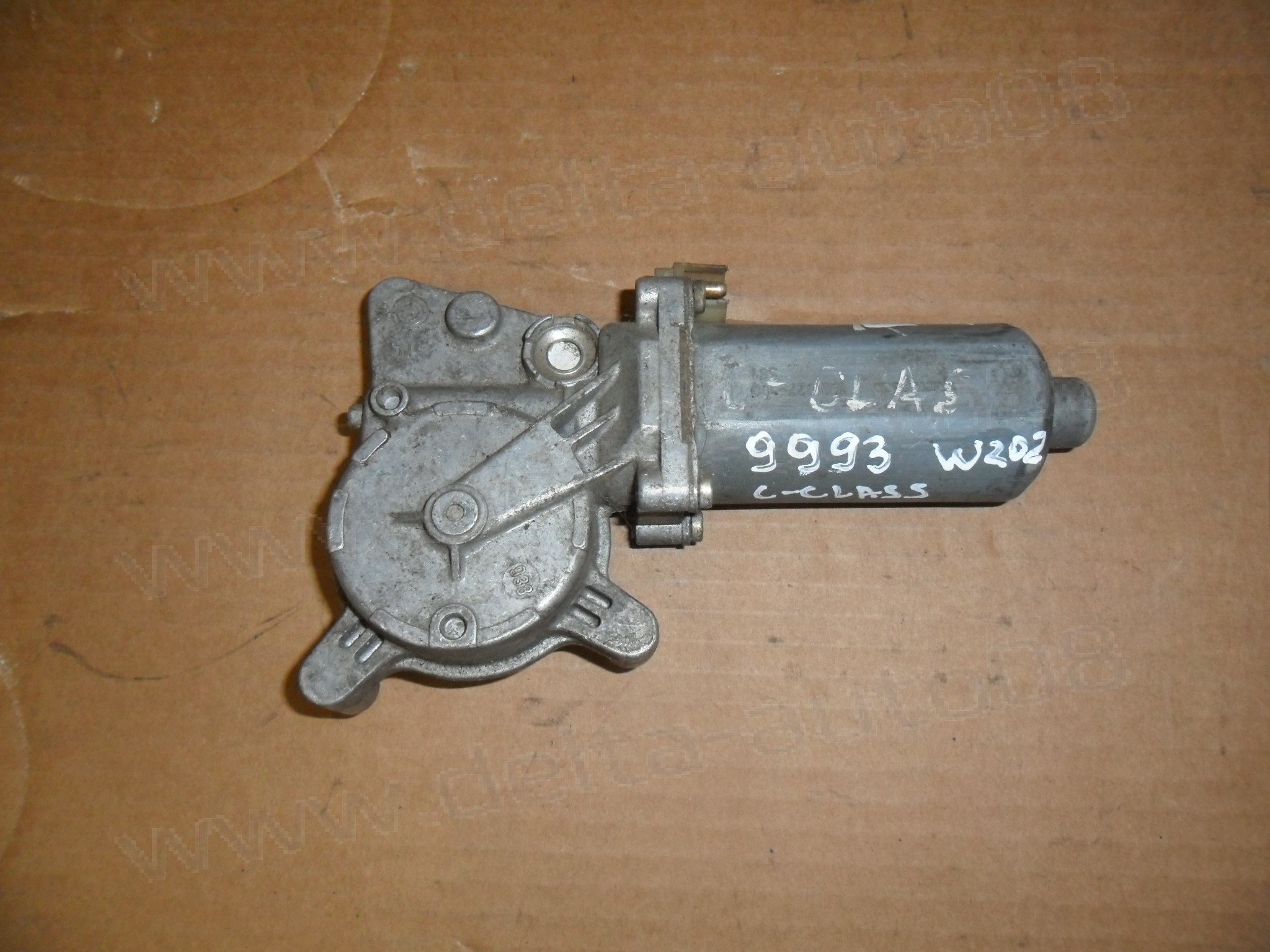 Мотор стъклоповдигач, преден ляв, Mercedes C-Class W202, 1993-2000г., 0 130 821 638, 0130821638, 193 027-100, 193027100 