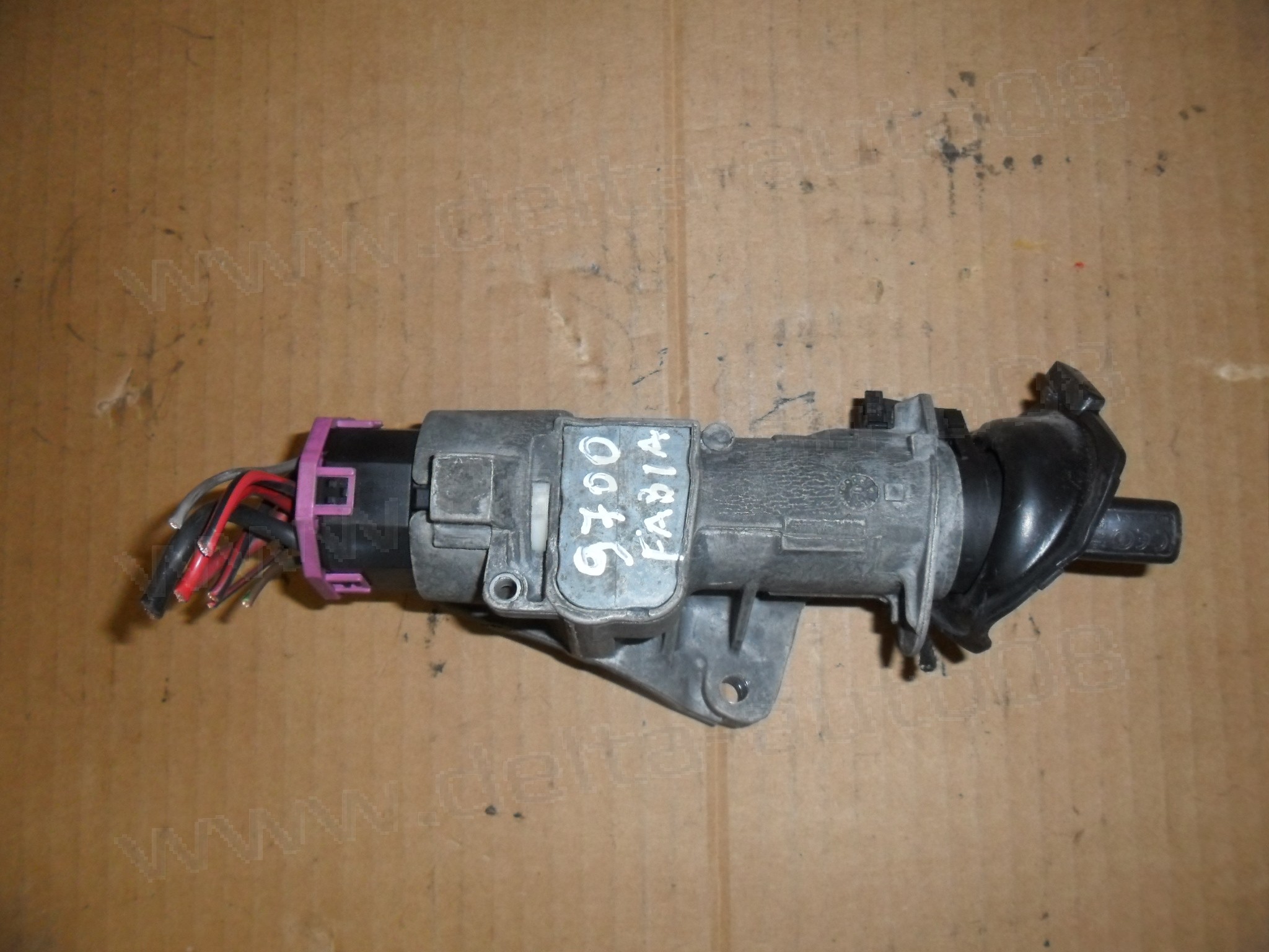 Контактен ключ, патрон, клеморед, Skoda Fabia, 1999-2007г., 4B0 905 851 C, 4B0905851C