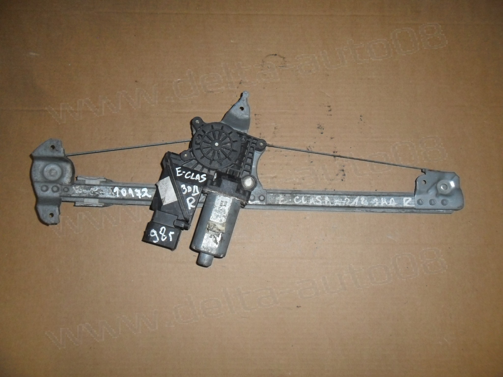 Стъклоповдигач, заден десен, Mercedes E-Class W210, 1995-2003г., 0 130 821 698, 0130821698, 114 897-XXX, 114897-XXX, 114897XXX