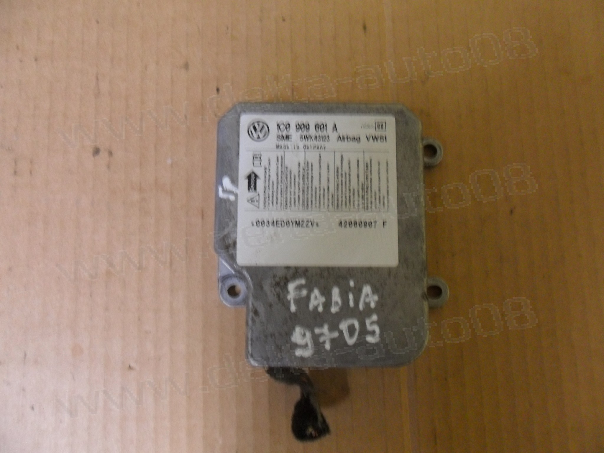 Сензор Airbag за Skoda Fabia, VW Golf IV, Passat, 1C0 909 601 A, 1C0909601A, 5WK43123
