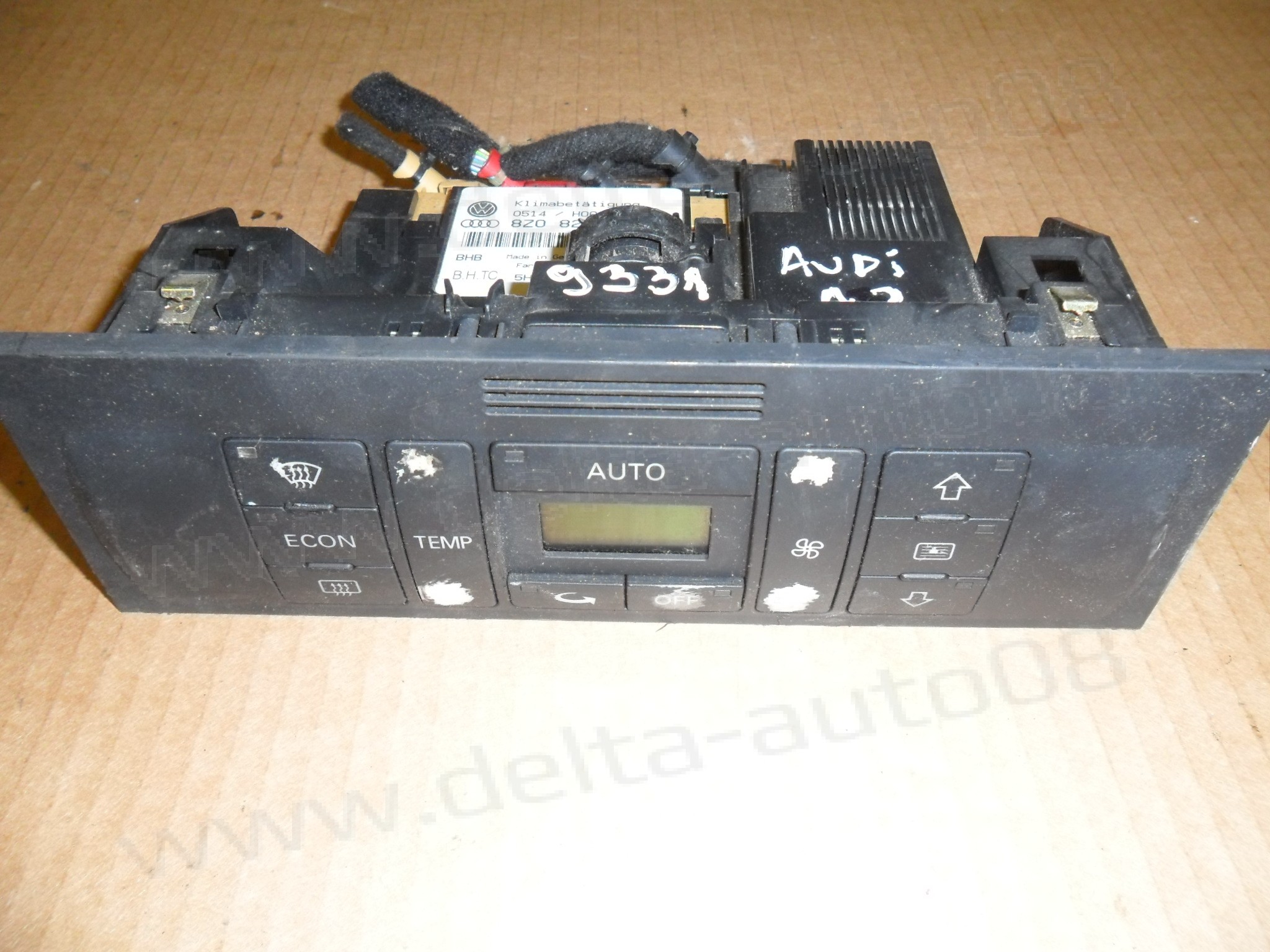 Панел контрол климатроник за Audi A2, 2000-2005г., 8Z0 820 043D, 8Z0820043D, 5HB 008 185-04, 5HB008185-04, 5HB00818504