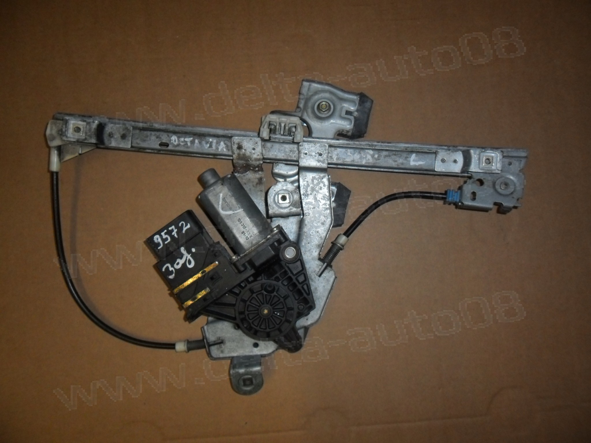 Стъклоповдигач, заден, ляв, Skoda Octavia I, 1996-2001г., 104419-301,104419301, 101315-XXX, 101315XXX 