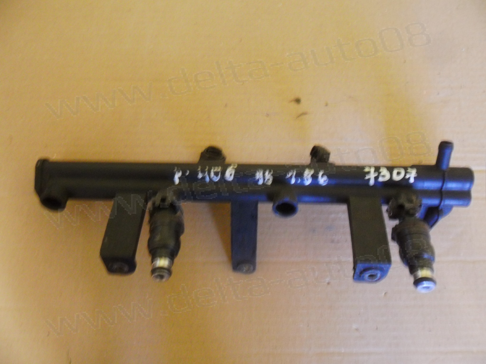 Горивна рейка, дюзи за Peugeot 406, 1.8i, 16V, 1996-2004г., 96 217 835 80, 9621783580