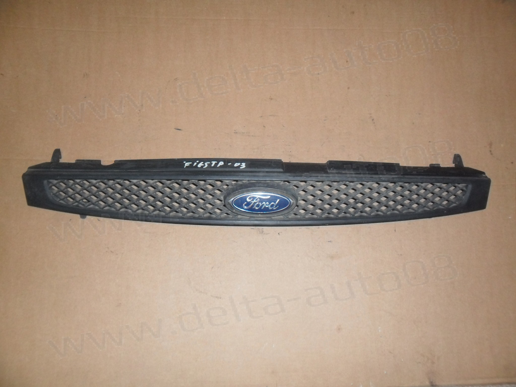 Решетка радиатор за Ford Fiesta, 2001-2005г., 2S61-8200-A, 2S618200A