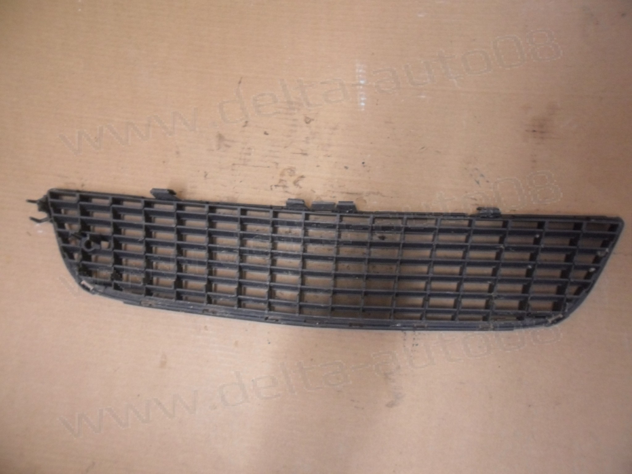 Решетка предна броня за Opel Vectra C, 2005-2008г., 906000003, 13182906, 551004542