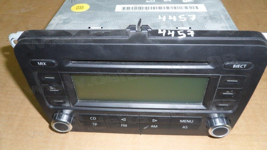 CD радио плеър за VW Golf V 2005г., Passat   1K0 035 186 P, 1K0035186P, 7 643 223 360, 7643223360