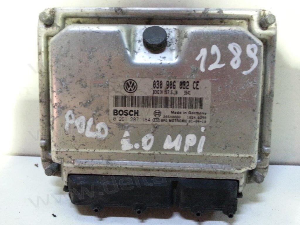 Компютър двигател за VW Polo 1.0 AVC  030 906 032 CE