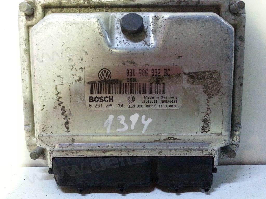 Компютър двигател за VW Polo 1.0 MPI  0261206766  N  030906032BC