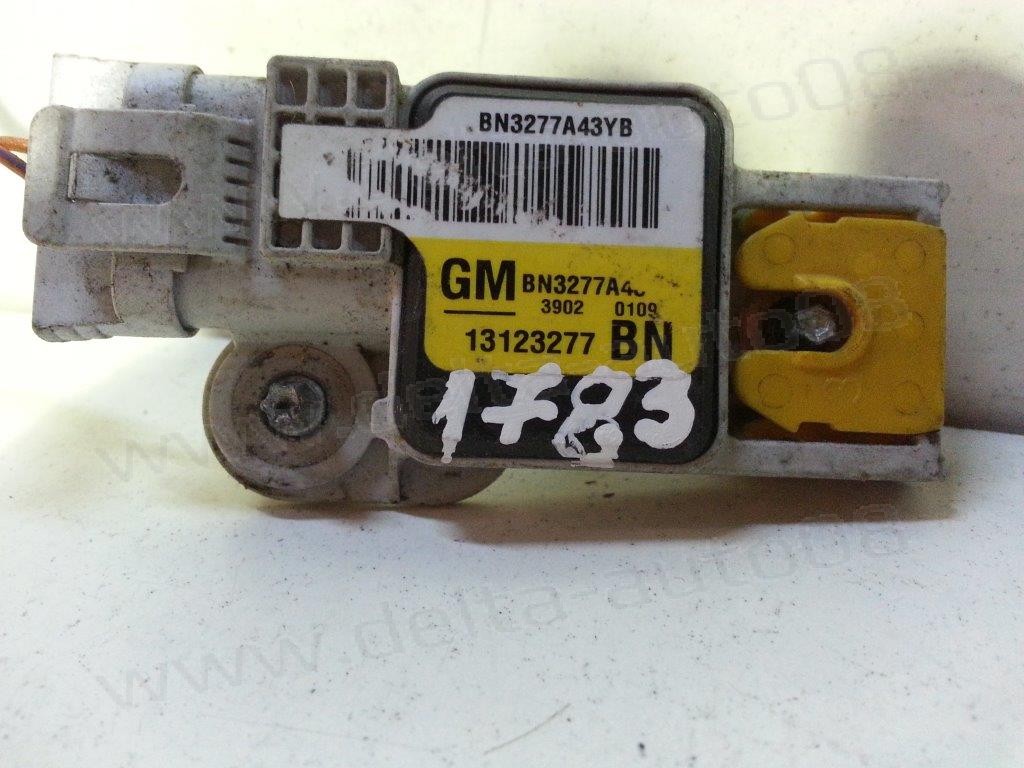 Сензор Airbag за Opel Vectra C   13123277