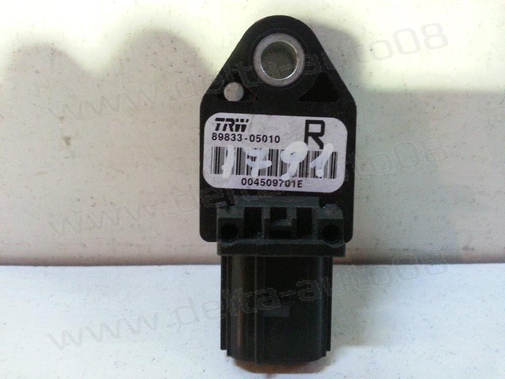Сензор Airbag за Toyota Avensis II   89833-05010