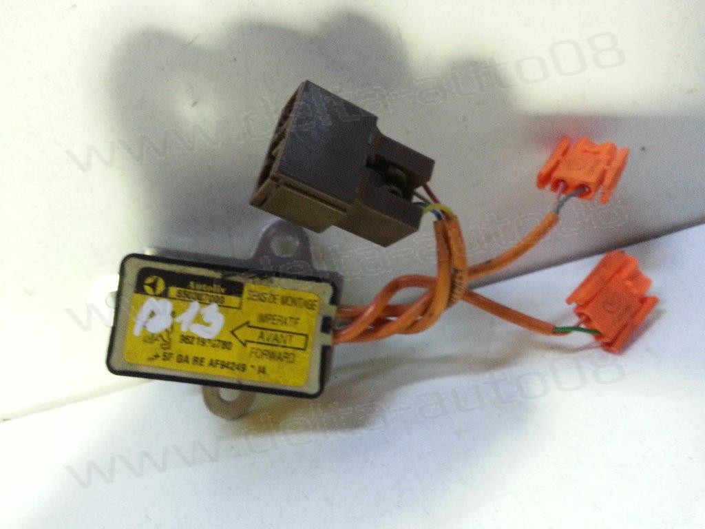 Сензор Airbag за Peugeot 306   9621996780   550307000