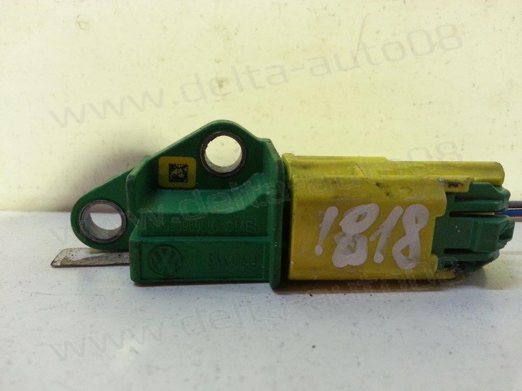 Сензор Airbag за VW Golf / Audi A6   1K0909606C