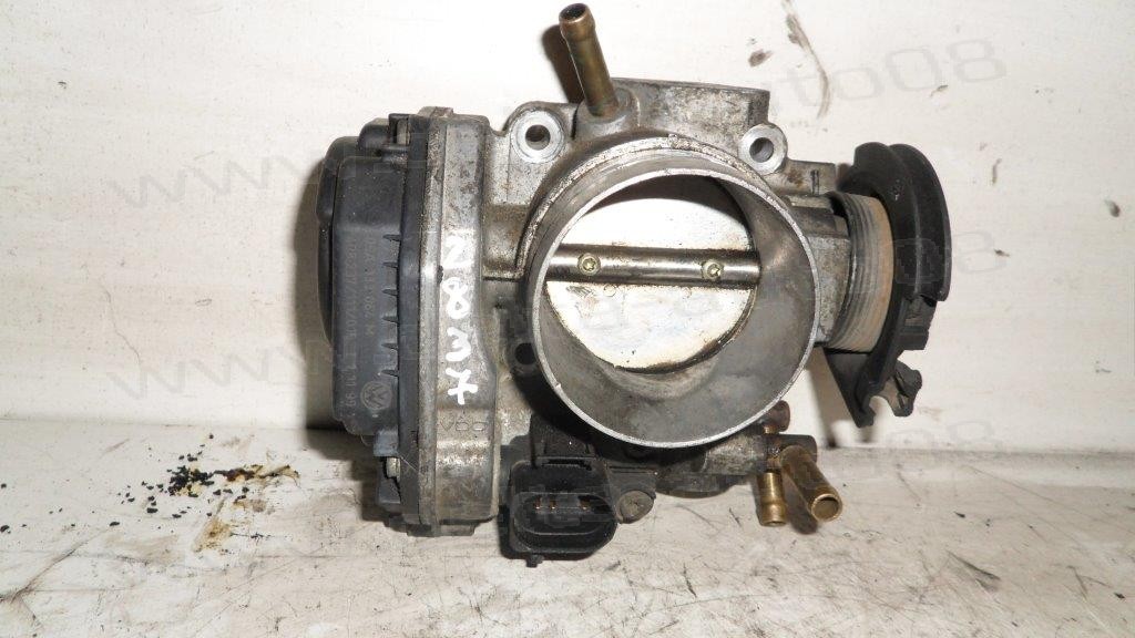 Дросел за VW Bora, Golf 1.8 AGN   06A133064M