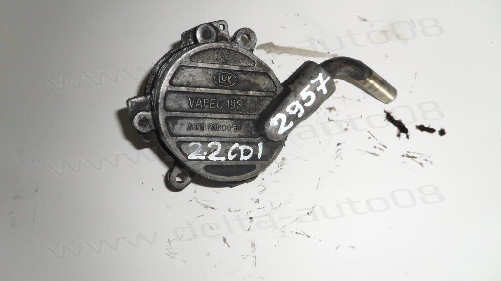 Вакуум помпа за Mercedes C Class C220 CDI W203   A61123065
