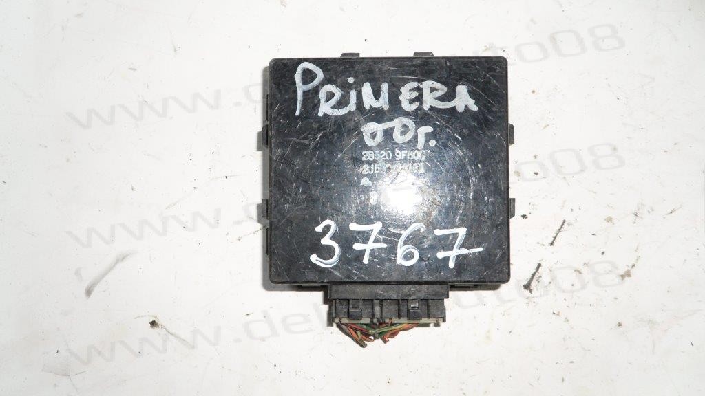 Комфорт модул за Nissan Primera P11   285209F500