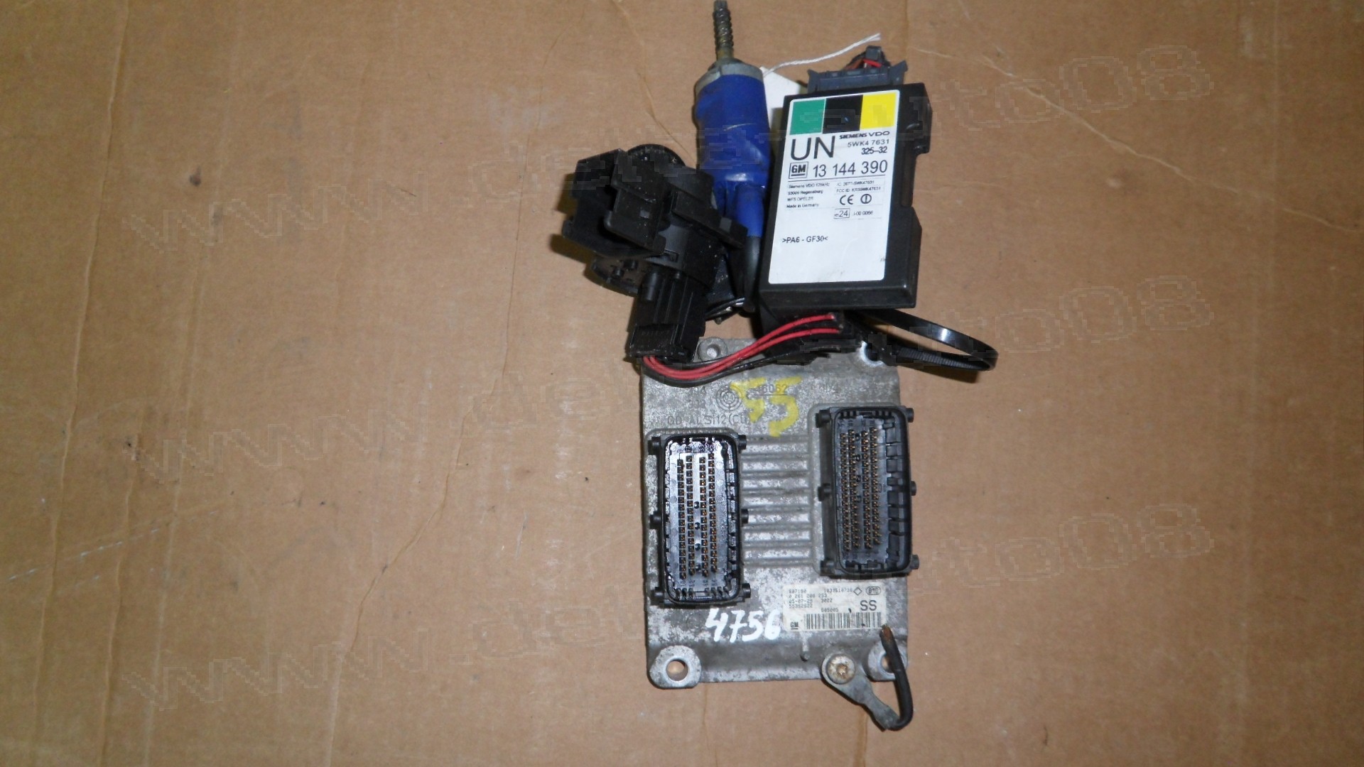 Компютър двигател, комплект чип, имобилайзер за Opel Corsa C 1.2i  Z12XEP 2000-2006г,  0 261 208 253, 0261208253, 55352622, 1039S10736 