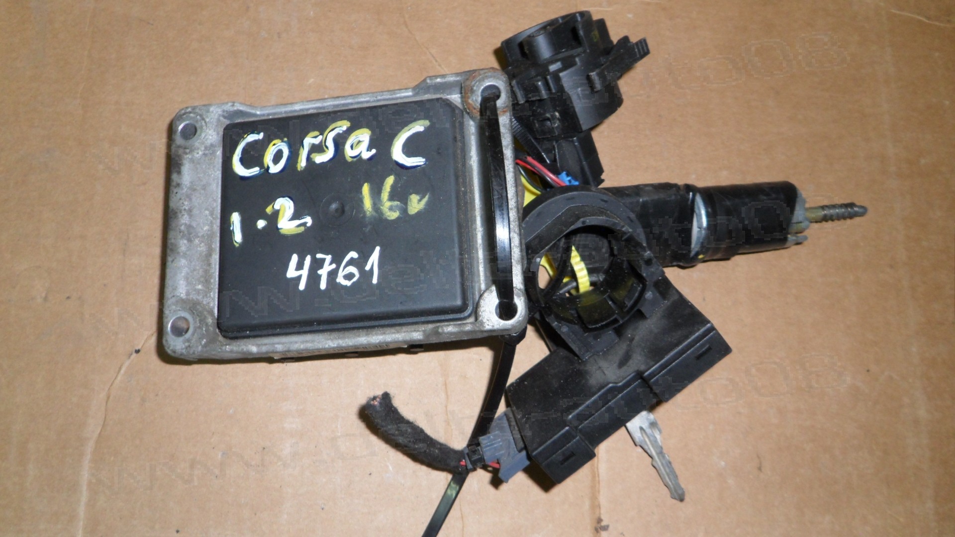 Компютър двигател, комплект чип, имобилайзер за Opel Corsa C 1.2i Z12XE   0 261 207 962, 0261207962, 1039S03519, 55 350 552, 55350552