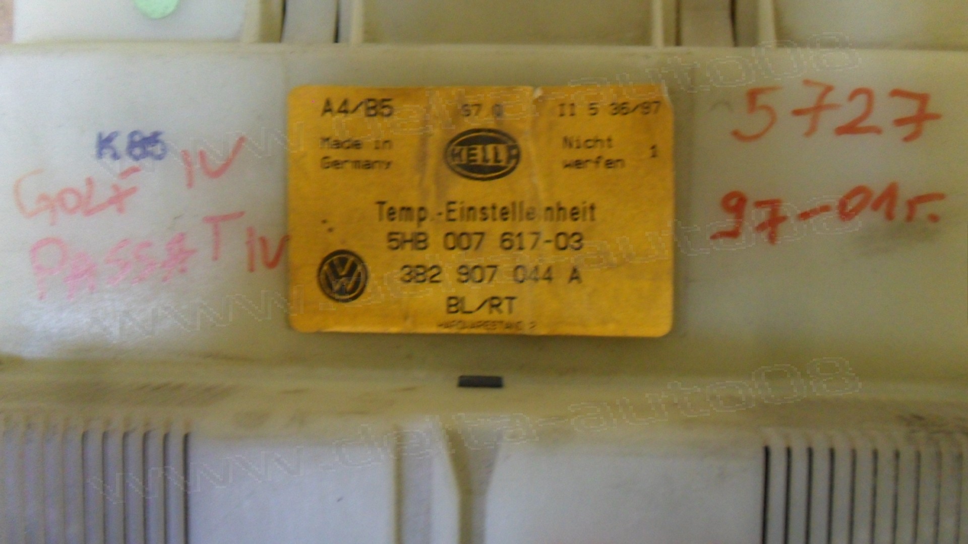 Панел контрол климатик за VW Golf IV, Passat, 1997-2001г., 5HB 007 617-03, 5HB007617-03, 5HB00761703, 3B2 907 044 A, 3B2907044A 