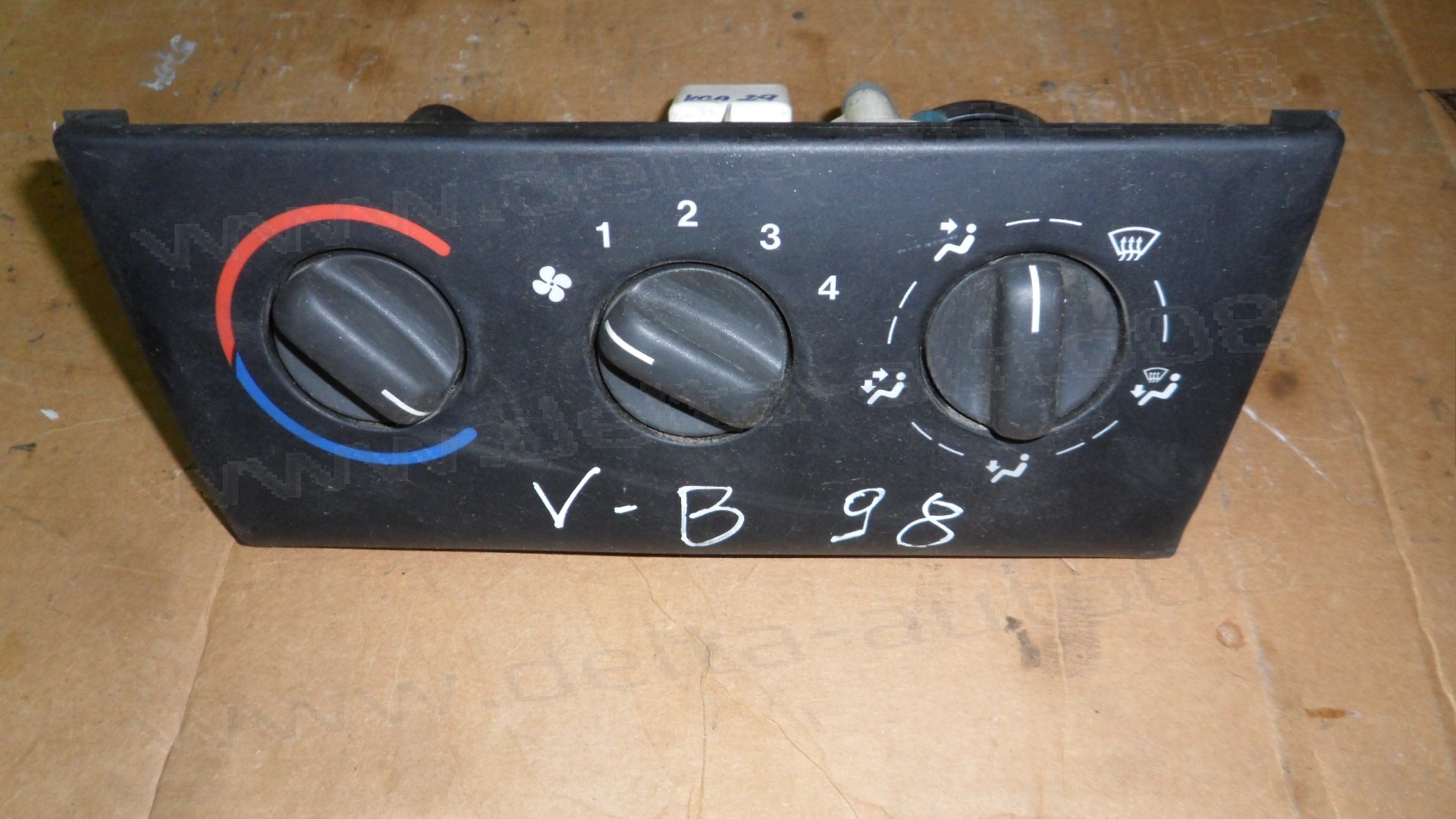 Панел контрол парно за Opel Vectra B, 1995-2002г., 6081 F1A, 6081F1A