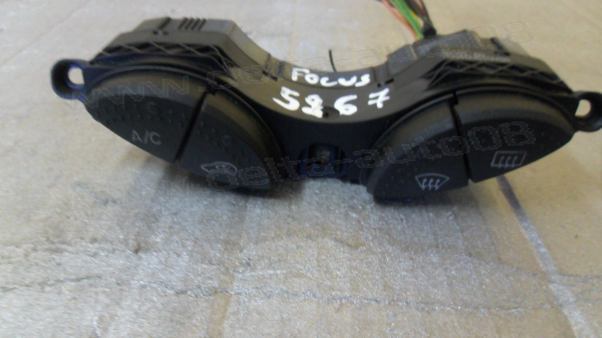Панел контрол климатик за Ford Focus, 2001-2004г., 98AG19A945CH