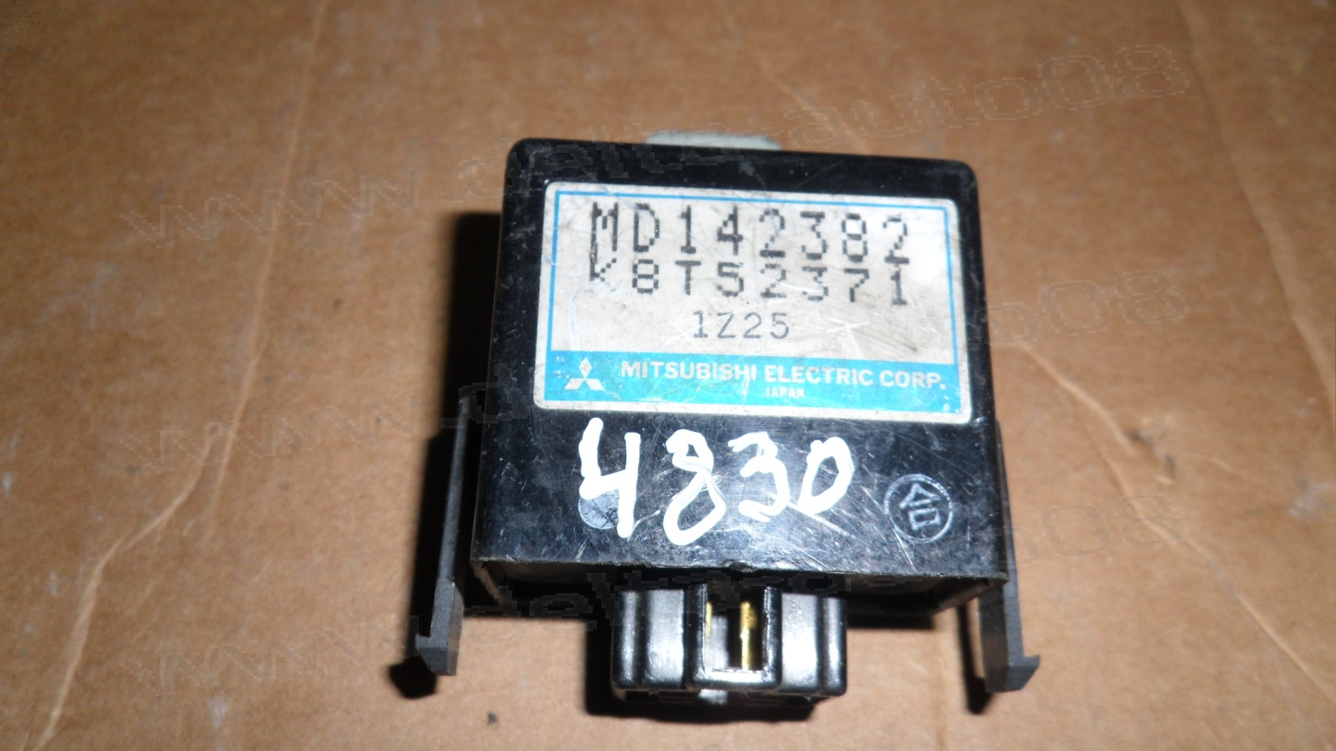 Реле парно за Mitsubishi Pajero III 1999-2006г., K8T52371, MD142382